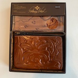 Tooled and Scarf Gift Set
